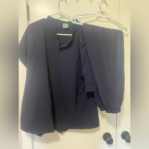 Garde Malade scrub top and bottom